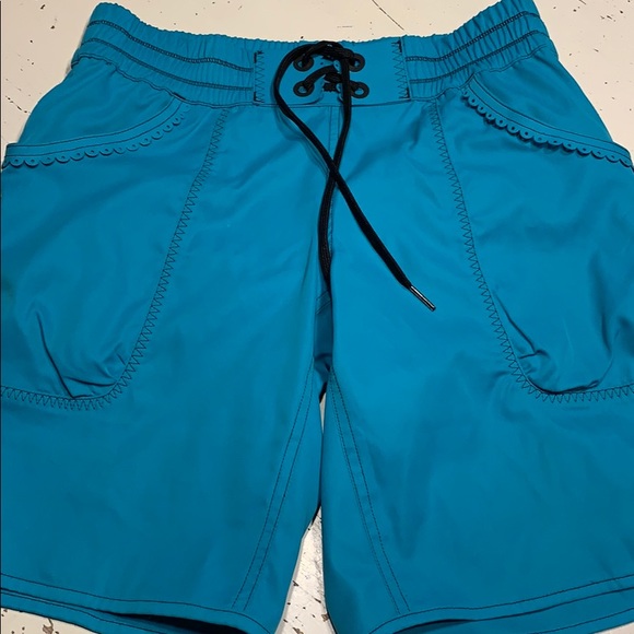 Lululemon shorts 4 aqua blue boardshorts - Picture 1 of 6